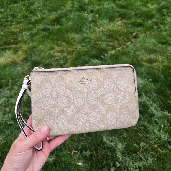 Coach Outlet F16109 Beige Double-Zip Wristlet in Signature Coated Canvas - Picture 15 of 15